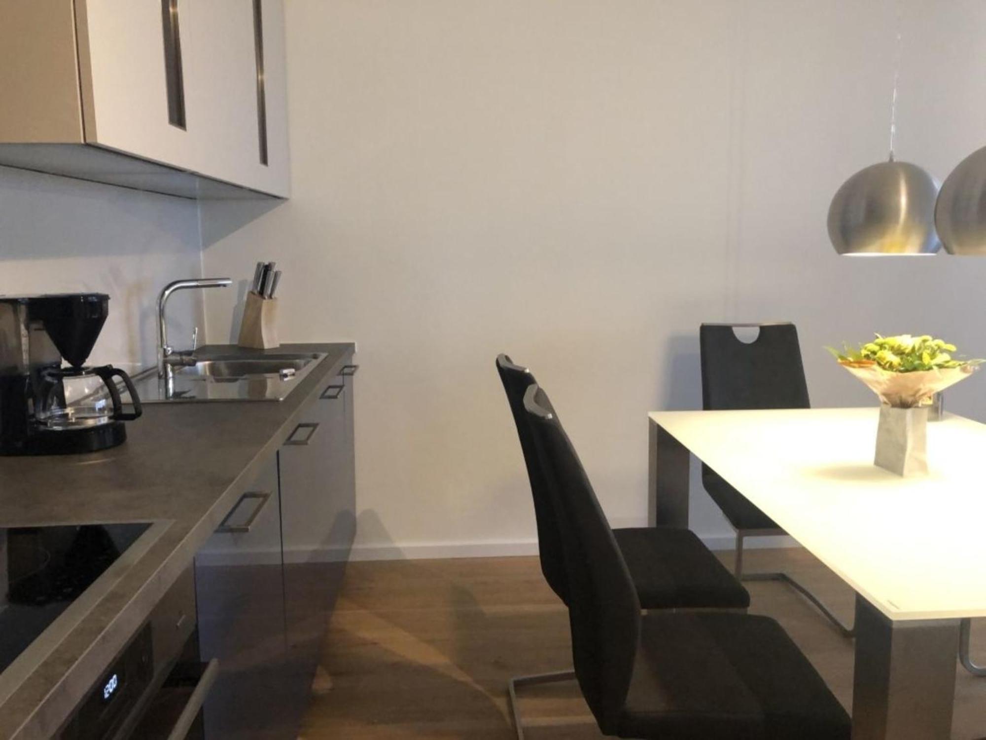 Apartment Und *